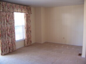 692 Lions Gate Ln in Odenton, MD - Building Photo - Building Photo