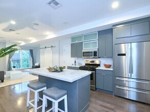 186-188-188 Paris St in Boston, MA - Building Photo - Building Photo