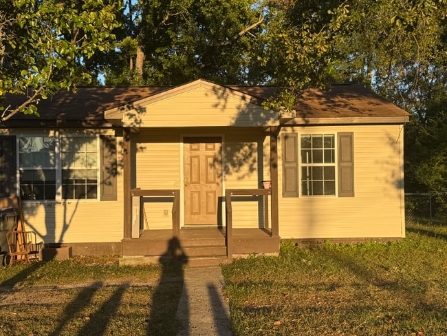 property at 1210 Hemlock Dr