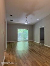 9536 Armelle Way in Jacksonville, FL - Foto de edificio - Building Photo