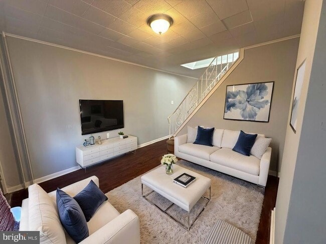 property at 2028 Haworth St