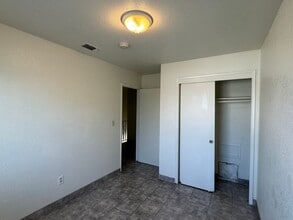 818 Wallace St in Bakersfield, CA - Building Photo - Building Photo