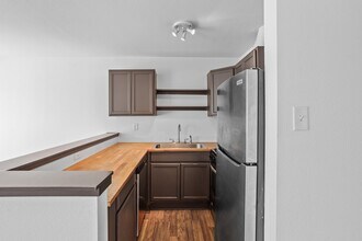 1408 Hughes St in Houston, TX - Building Photo - Building Photo