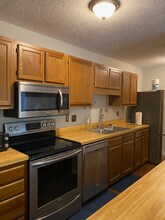 1511 Creekwood Ct in Raleigh, NC - Foto de edificio - Building Photo