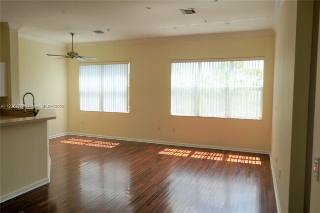 4402 SW 160th Ave, Unit 914 in Miramar, FL - Building Photo - Building Photo