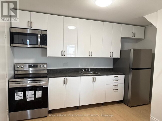 909 A Danforth Ave