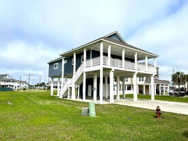 25024 Sausalito Dr in Galveston, TX - Building Photo