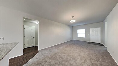 10704 SW 23rd Ter in Yukon, OK - Building Photo - Building Photo