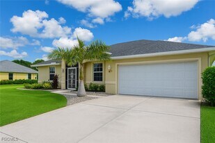 1507 East 9th Street in Lehigh Acres, FL - Building Photo