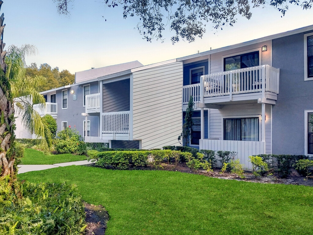 Stillwater Palms Apartments in Palm Harbor, FL