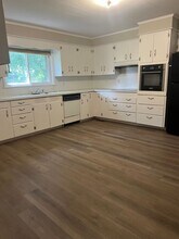 15221 NC-73 in Huntersville, NC - Building Photo - Building Photo