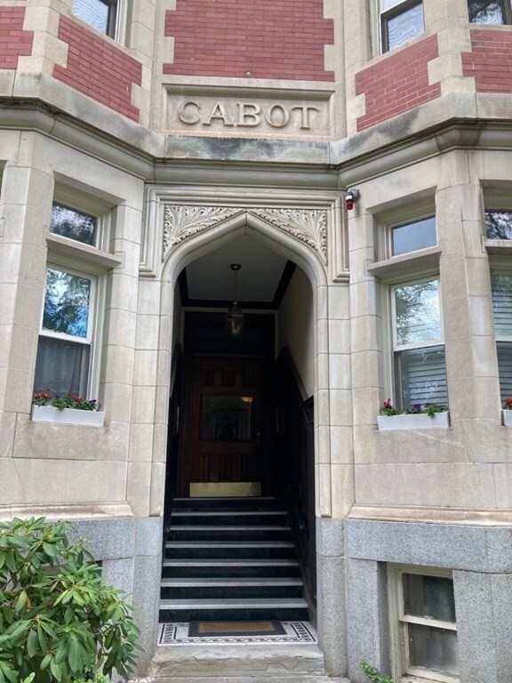65 Mt Vernon St in Boston, MA - Building Photo - Building Photo