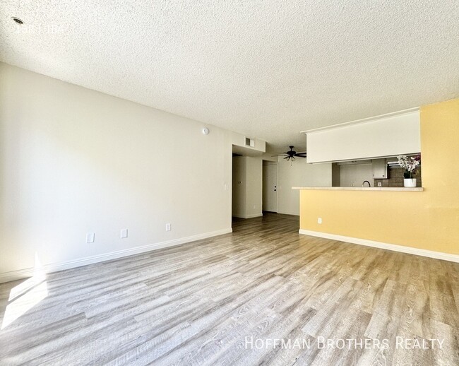 9233 Van Nuys Blvd