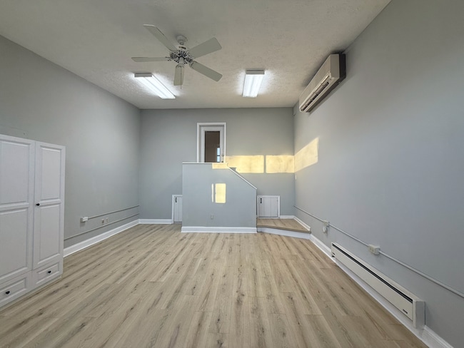 322 Main St, Unit 1R, Unit 1R