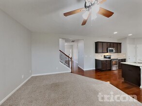 1637 Robindale Dr in Nashville, TN - Building Photo - Building Photo