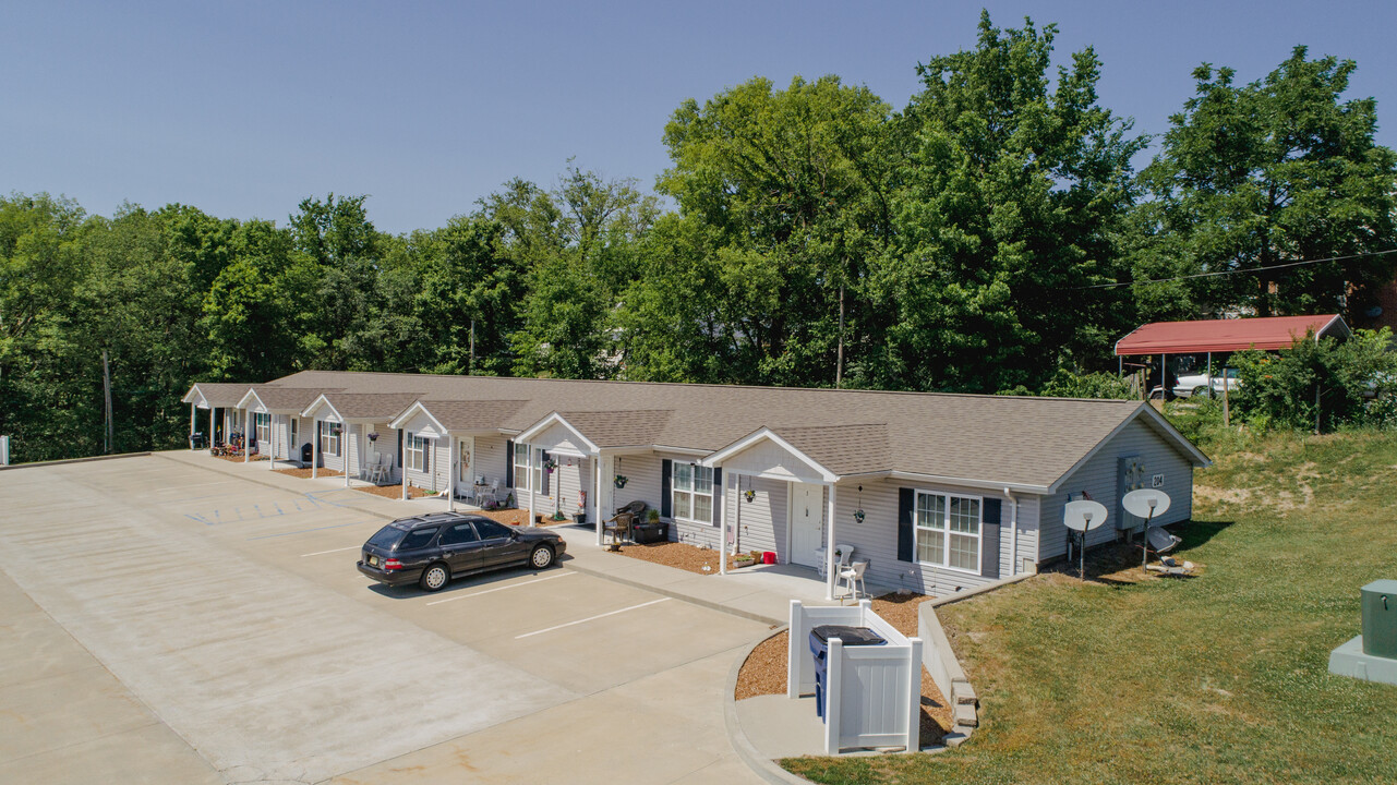 204 S 2nd St in Linn, MO - Building Photo