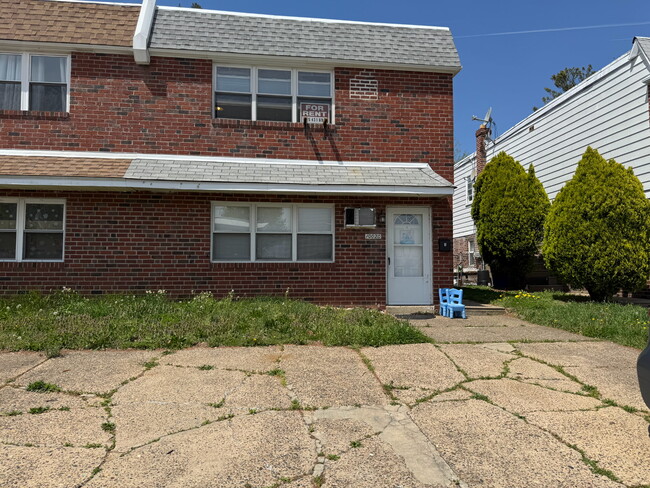 10020 Jeanes St, Unit Floor 2