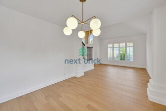 4956 173rd Pl SE in Bellevue, WA - Building Photo - Building Photo