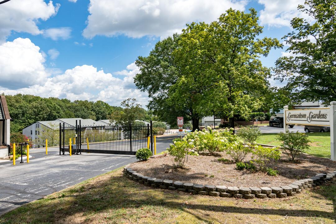 Germantown Garden Apartments in East Ridge, TN - Building Photo