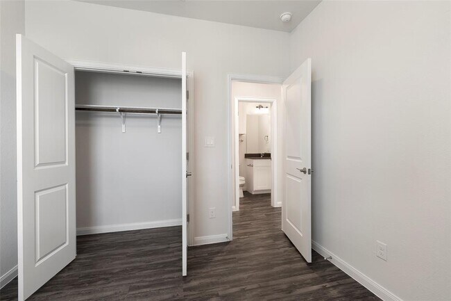 1103 Aspen Grove Dr in Pflugerville, TX - Building Photo - Building Photo
