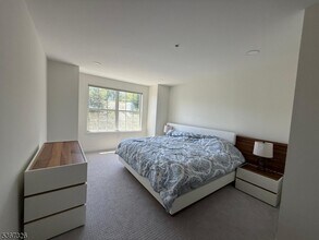 1254 Garrison Ct in Mahwah, NJ - Building Photo - Building Photo
