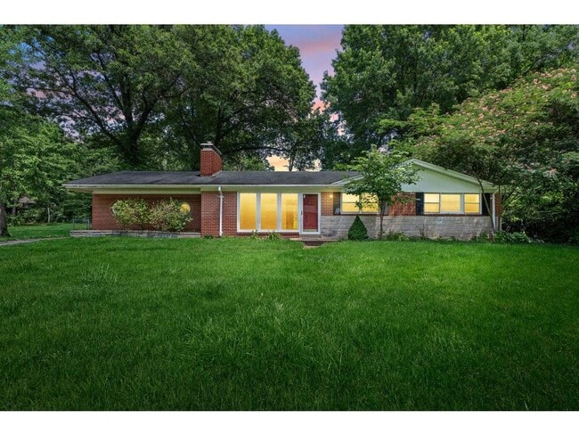 property at 718 Wenneker Dr