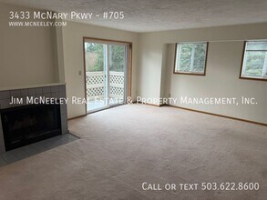 3433 McNary Pkwy in Lake Oswego, OR - Building Photo - Building Photo