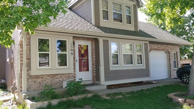 property at 1599 Wellington Ct