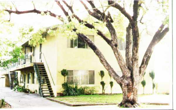 44 N Oak Ave in Pasadena, CA - Building Photo - Building Photo