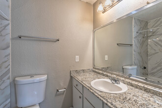 Village Square Apartments in Irving, TX - Building Photo - Interior Photo