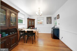 10502 Glenhaven Dr in Silver Spring, MD - Building Photo - Building Photo