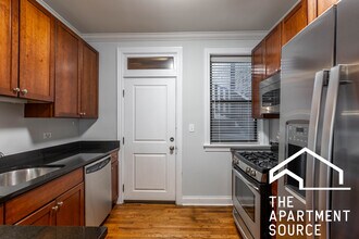 736 W Addison St, Unit S1 in Chicago, IL - Building Photo - Building Photo