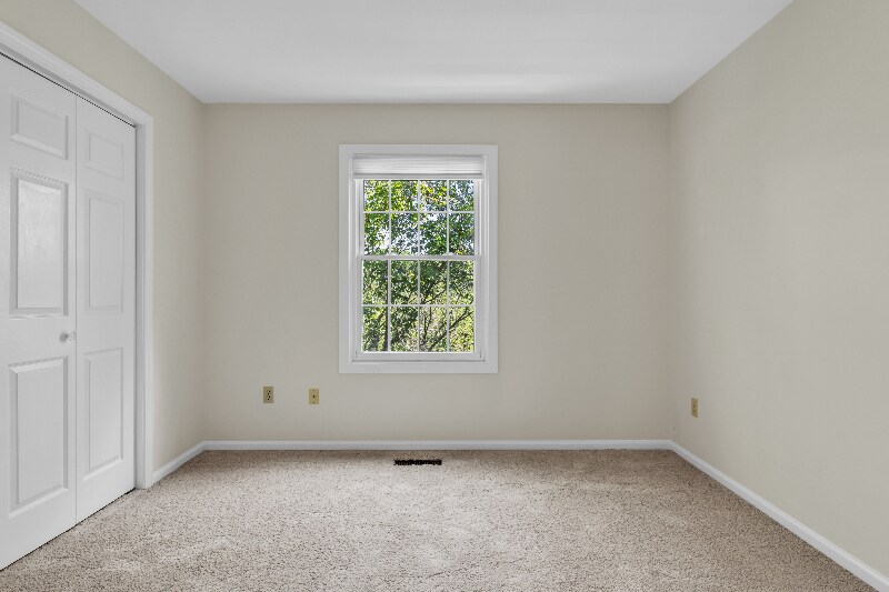 62 Manorwood Dr in Branford, CT - Building Photo