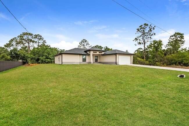 1509 Prospect Ave in Lehigh Acres, FL - Building Photo - Building Photo
