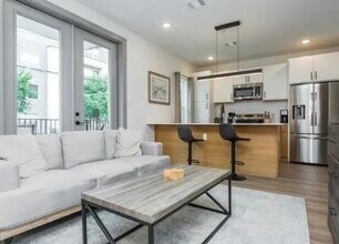 4001 Roseland Ave in Dallas, TX - Building Photo - Building Photo