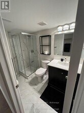 10 Green Manor Cres in Vaughan, ON - Building Photo - Building Photo