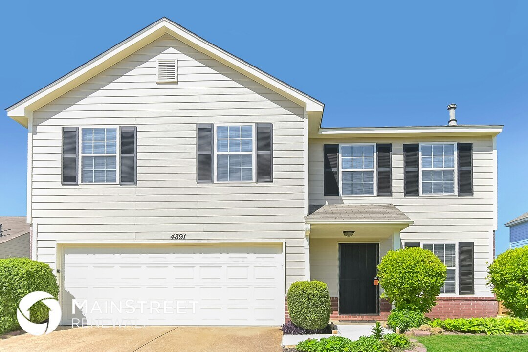 4891 Top Notch Loop in Memphis, TN - Building Photo
