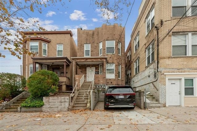 property at 3206 John F. Kennedy Blvd