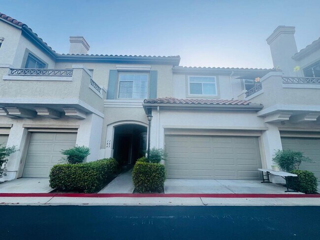 12526 Heatherton Ct in San Diego, CA - Foto de edificio - Building Photo