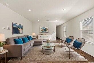 1243 Yellow Warbler Run in San Antonio, TX - Building Photo - Building Photo