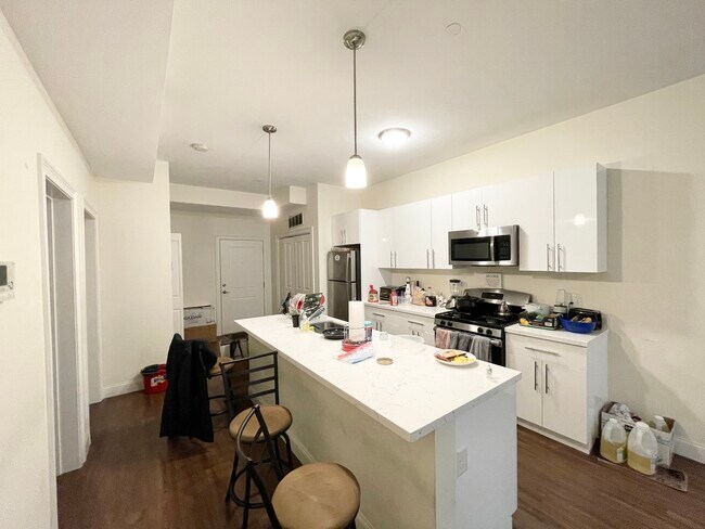 1705 Columbus Ave in Boston, MA - Building Photo - Building Photo