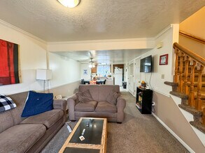 695 N 100 E in Provo, UT - Foto de edificio - Building Photo