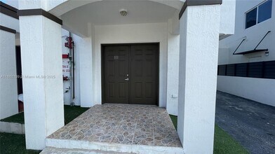 318 E 6th St in Hialeah, FL - Building Photo - Building Photo