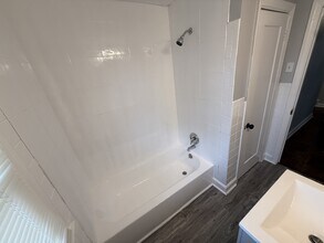 906 Alcyon Dr in Bellmawr, NJ - Building Photo - Building Photo