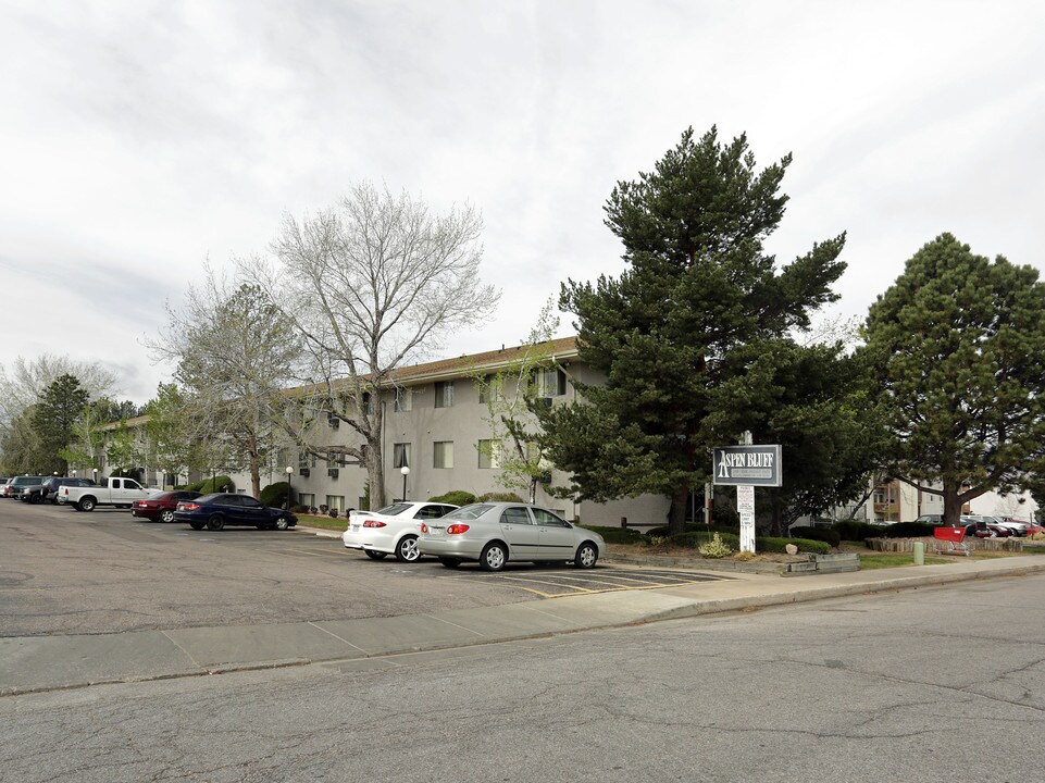 Aspen Bluff in Colorado Springs, CO - Building Photo