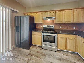 12853 N 87th Dr in Peoria, AZ - Foto de edificio - Building Photo