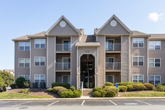 Quarter Mill in Richmond, VA - Foto de edificio - Building Photo