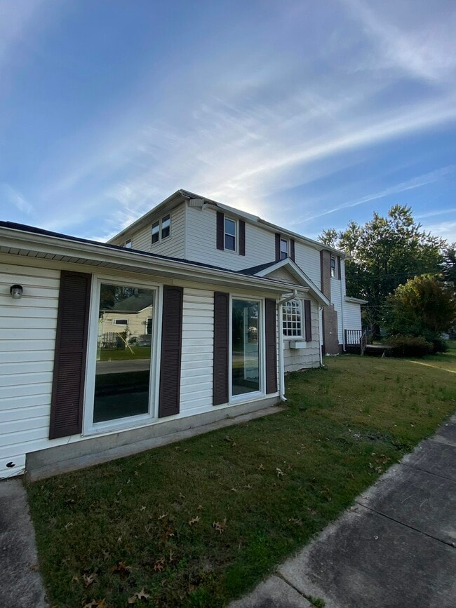 property at 311 W 5th St