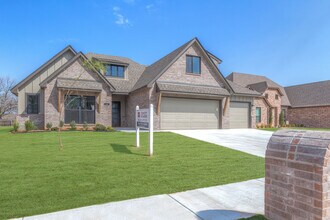 13 E 32nd St in Sand Springs, OK - Building Photo - Building Photo