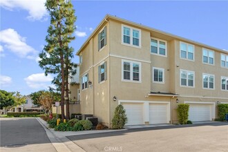 65 Juneberry, Unit 23 in Irvine, CA - Building Photo - Building Photo